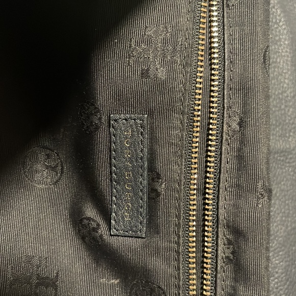 Used authentic Tory Burch purse . - Picture 6 of 9